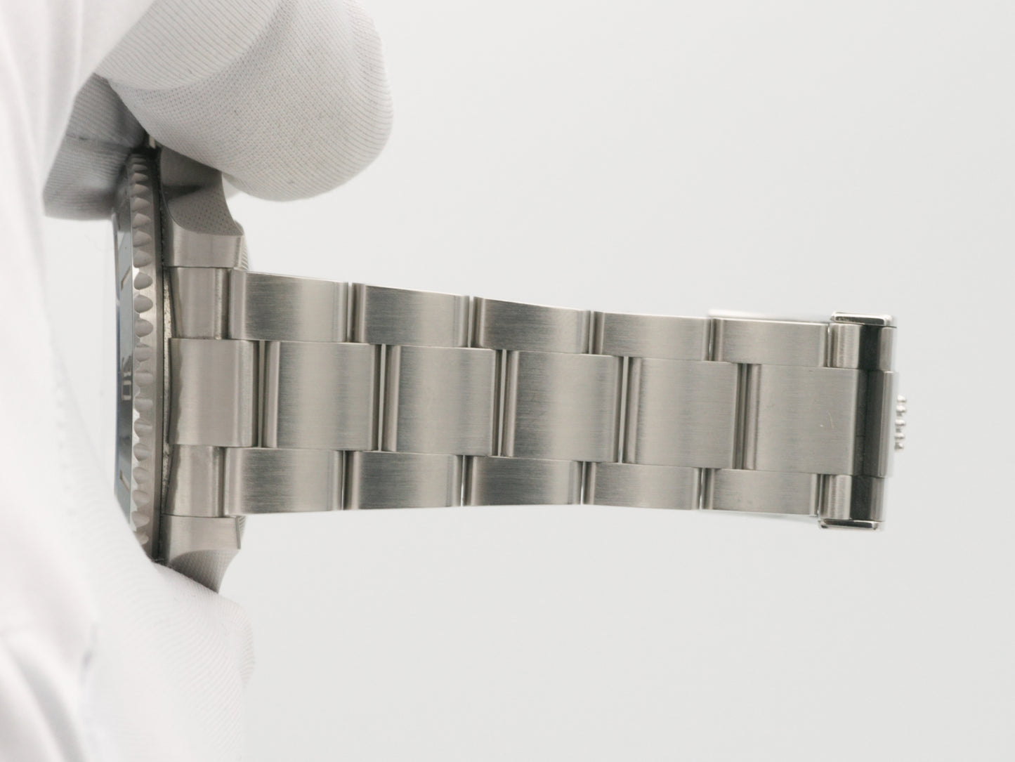 Rolex Submariner 124060 with Card