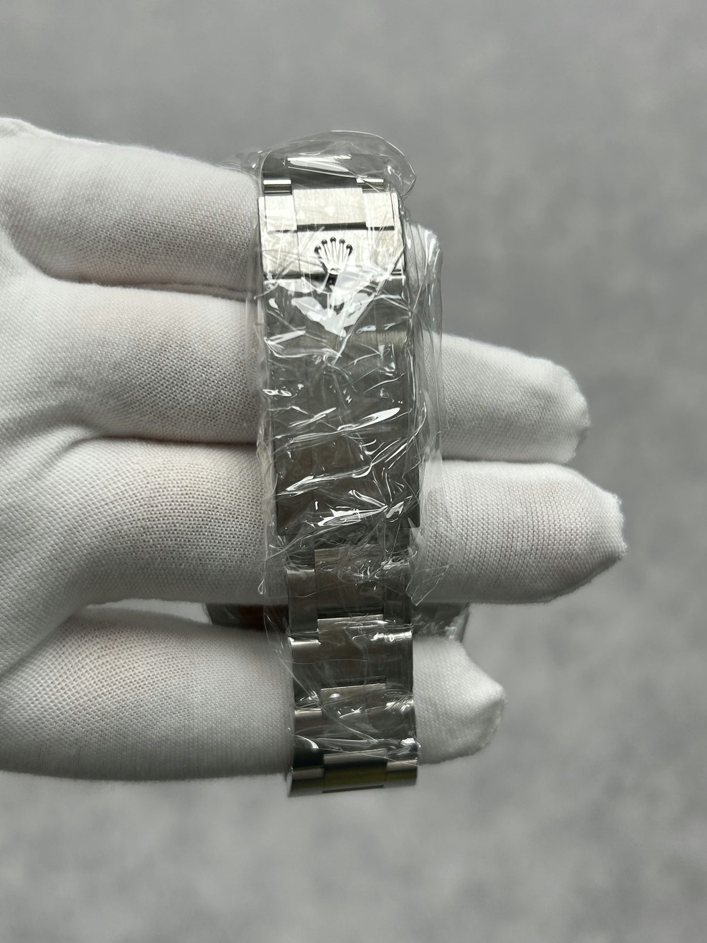 Rolex Submariner Date 124060 with Card