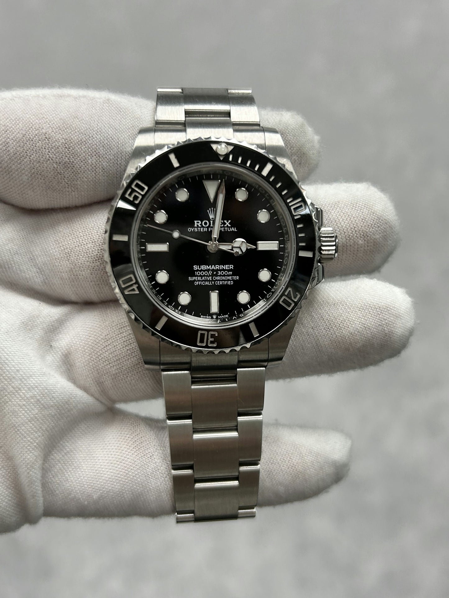 Rolex Submariner 124060 with Card