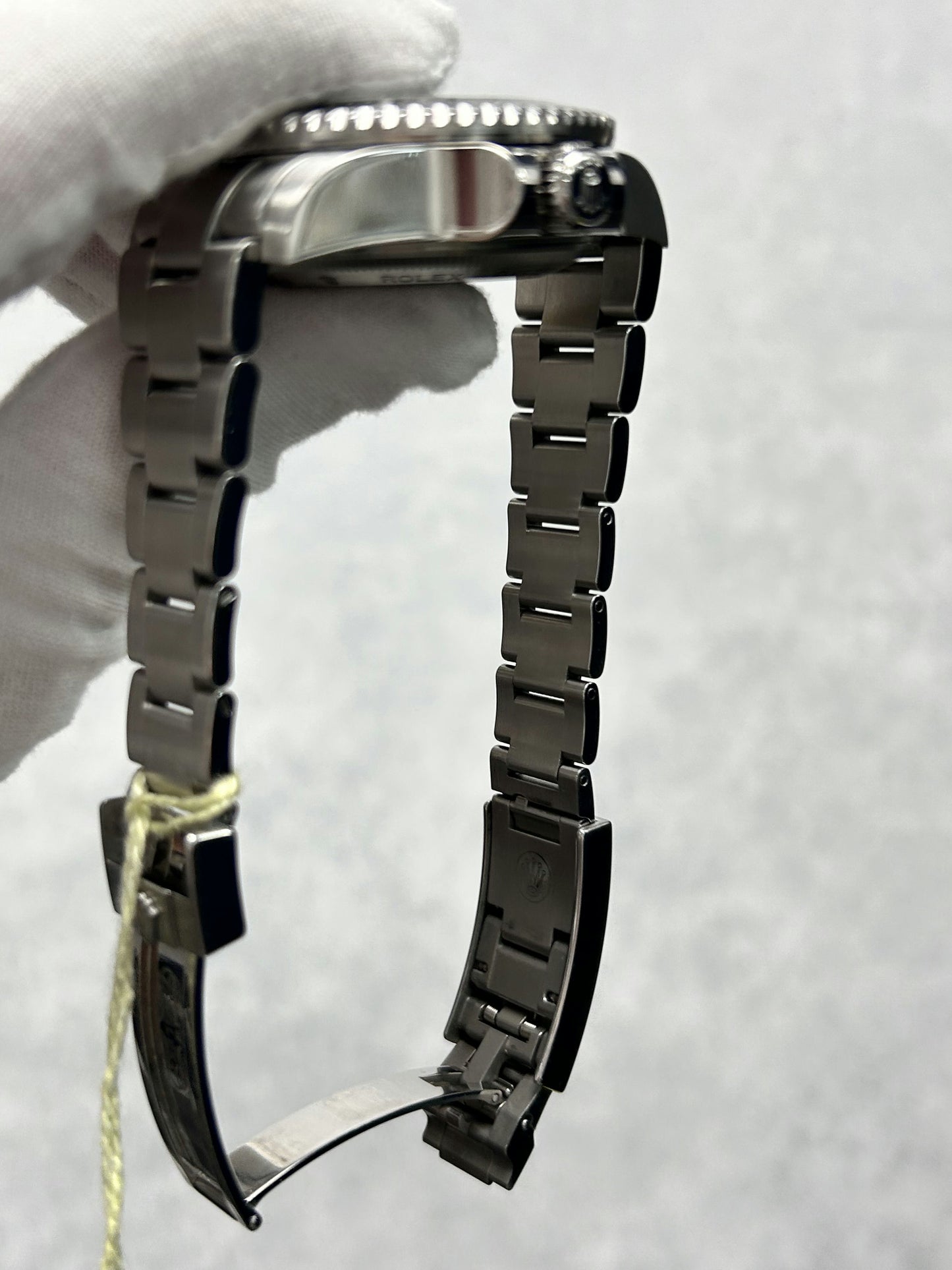 Rolex Sea-Dweller 116660 with Card