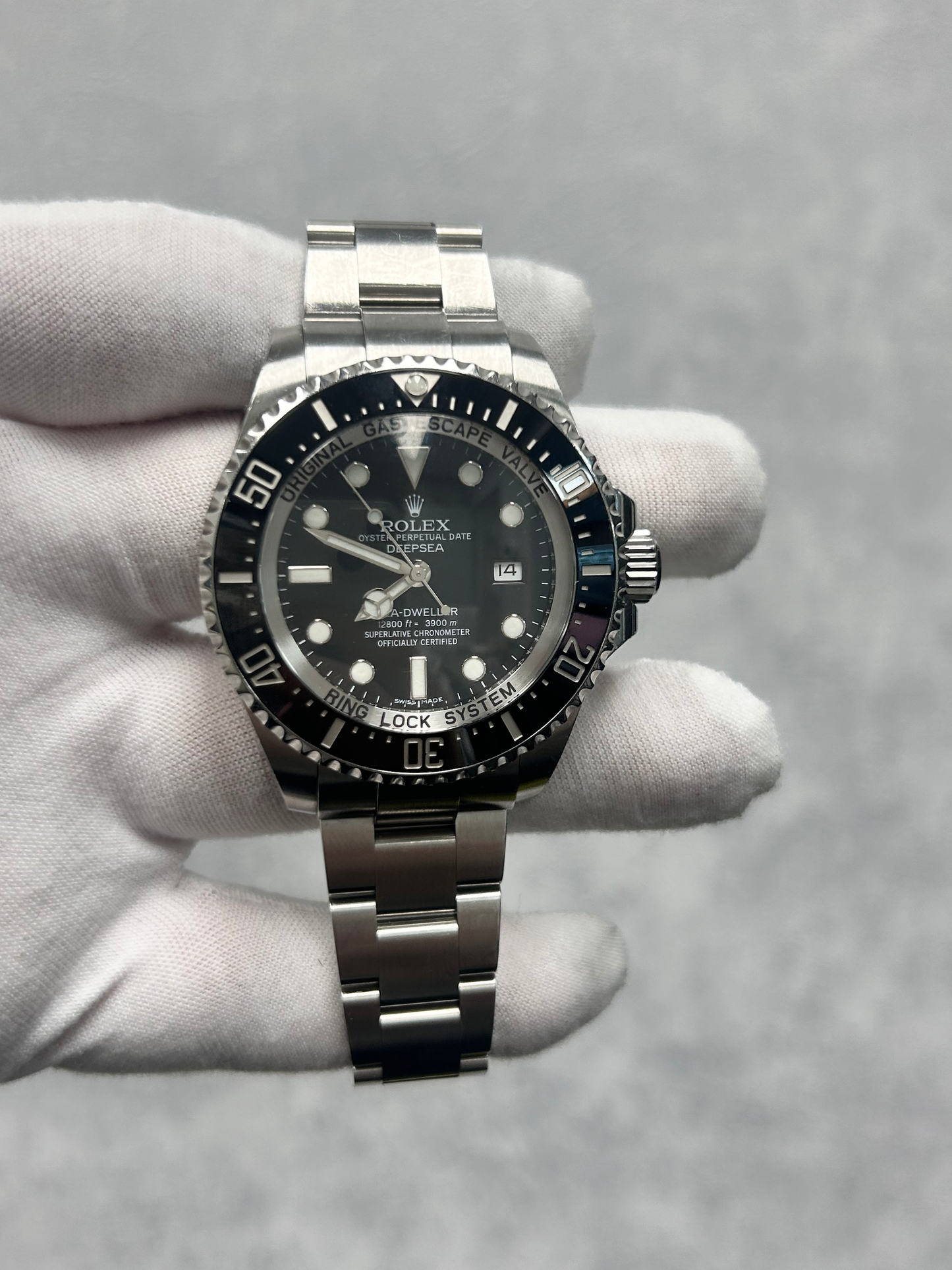 Rolex Sea-Dweller 116660 with Card