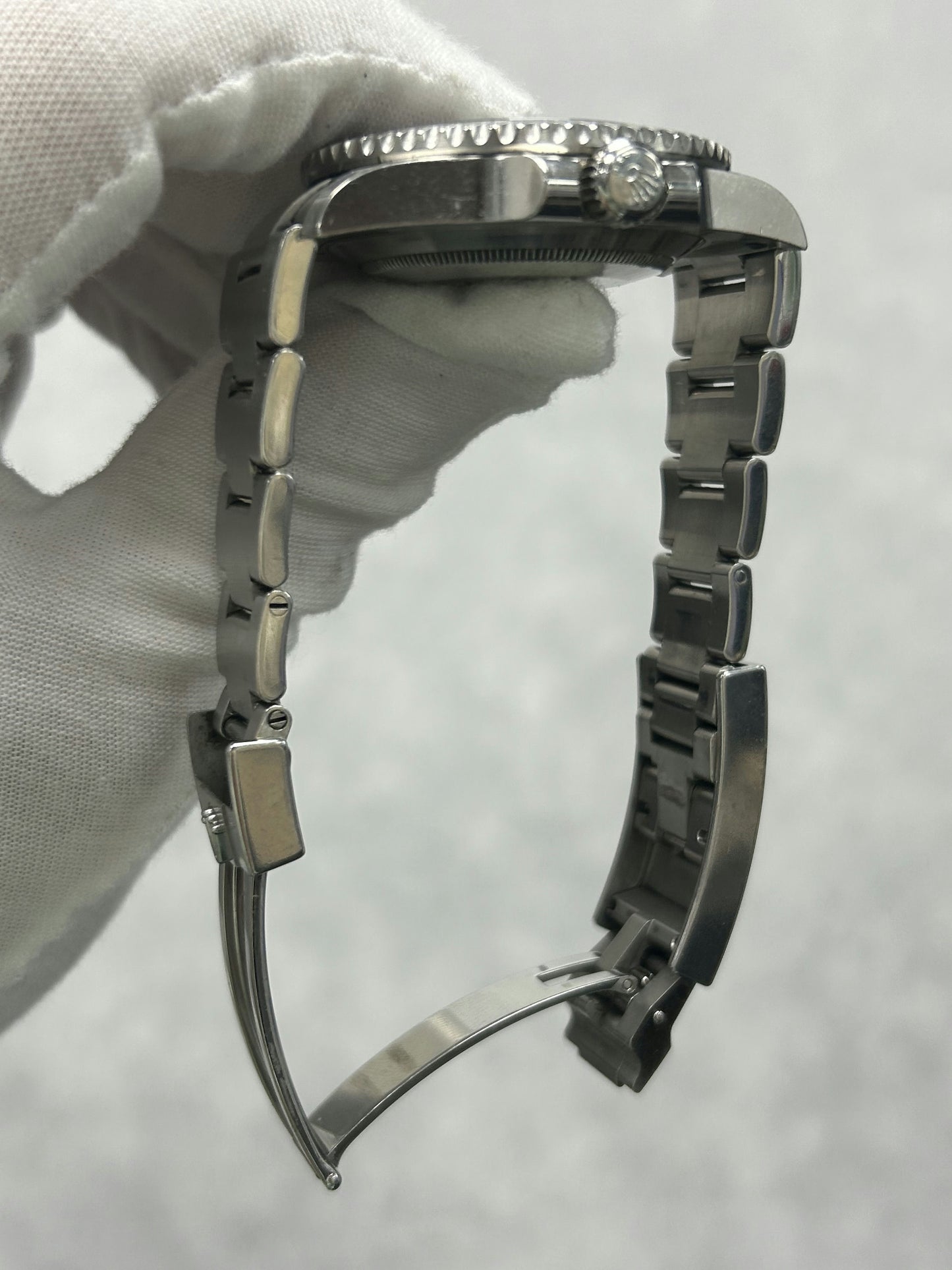 Rolex Submariner 114060 with Card