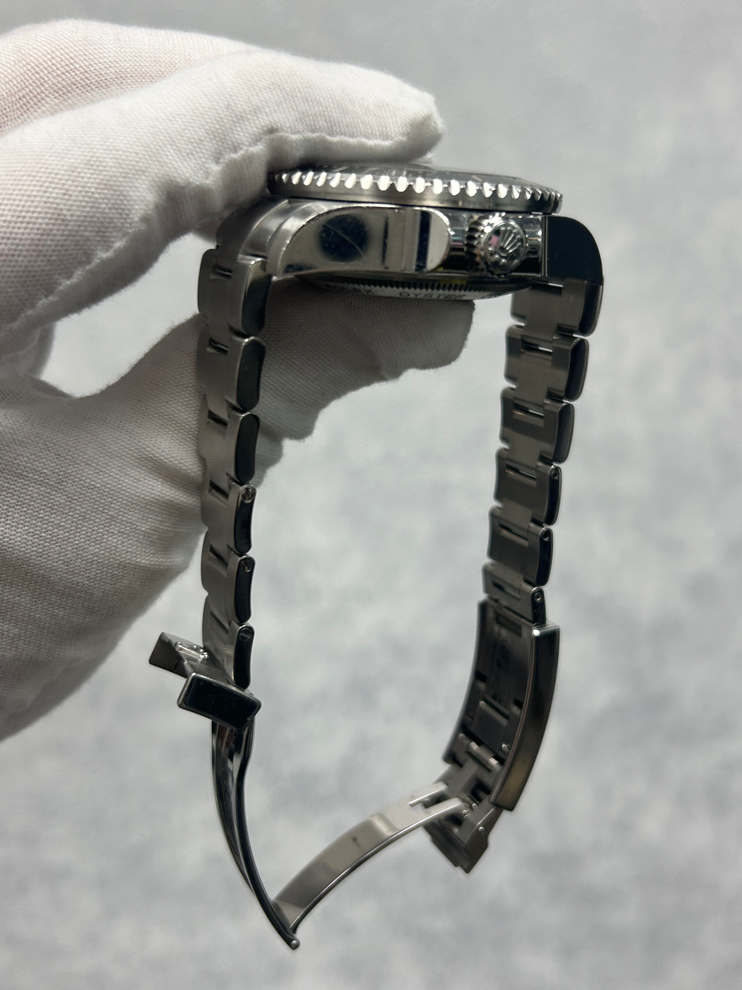 Rolex Sea-Dweller 116660 with Card