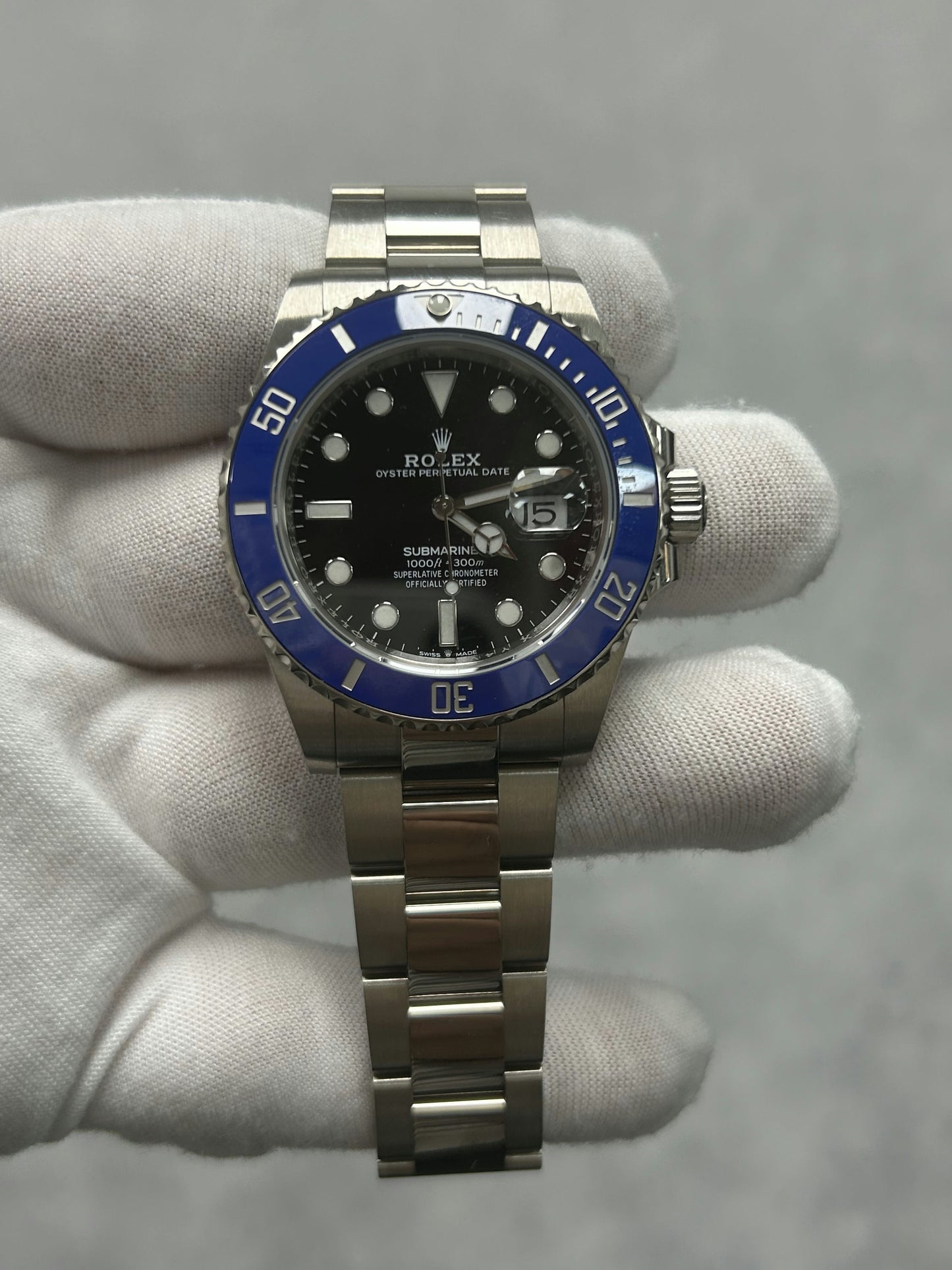 Rolex Submariner Date 126619LB with Card