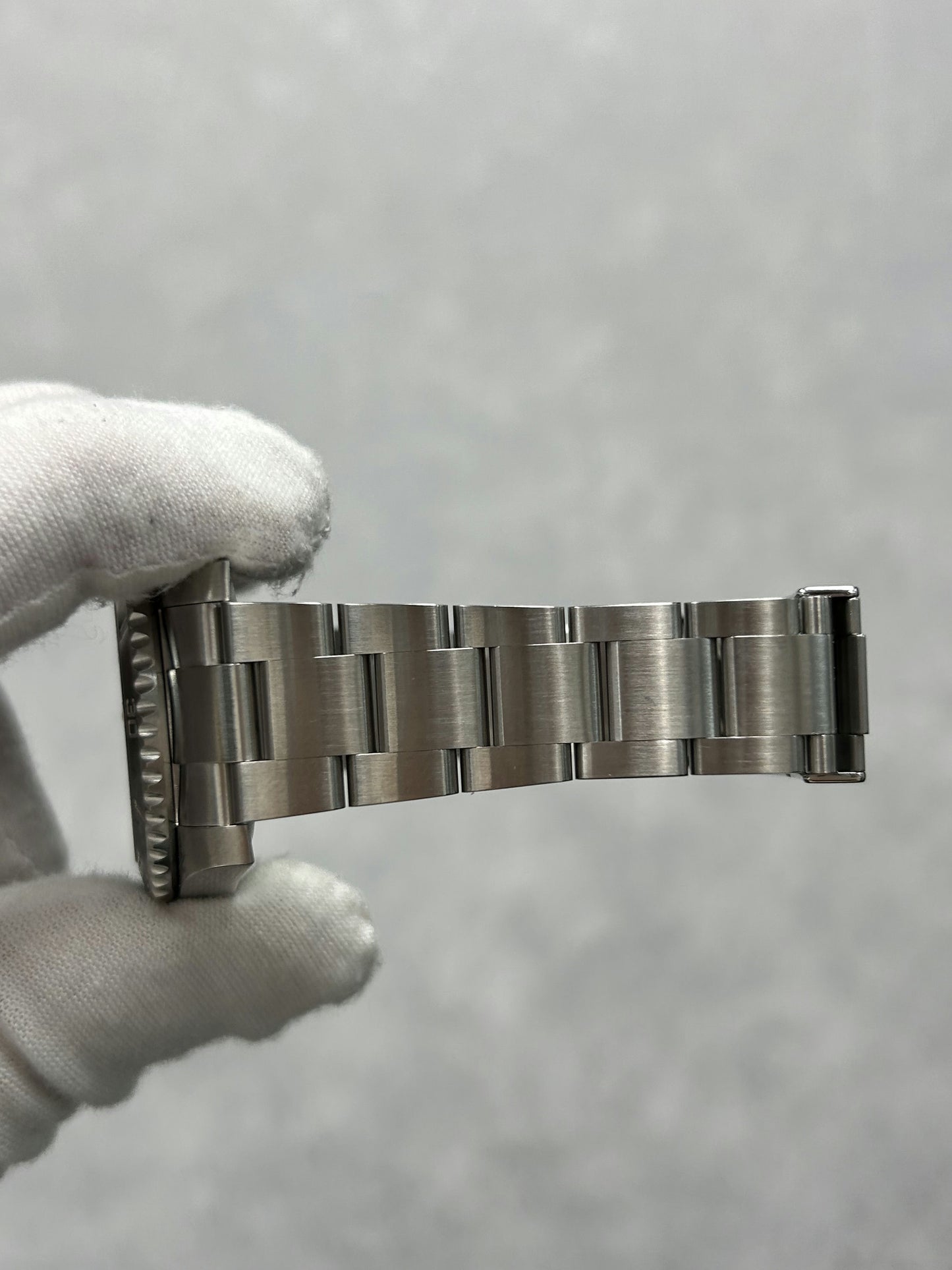 Rolex Submariner 114060 with Card