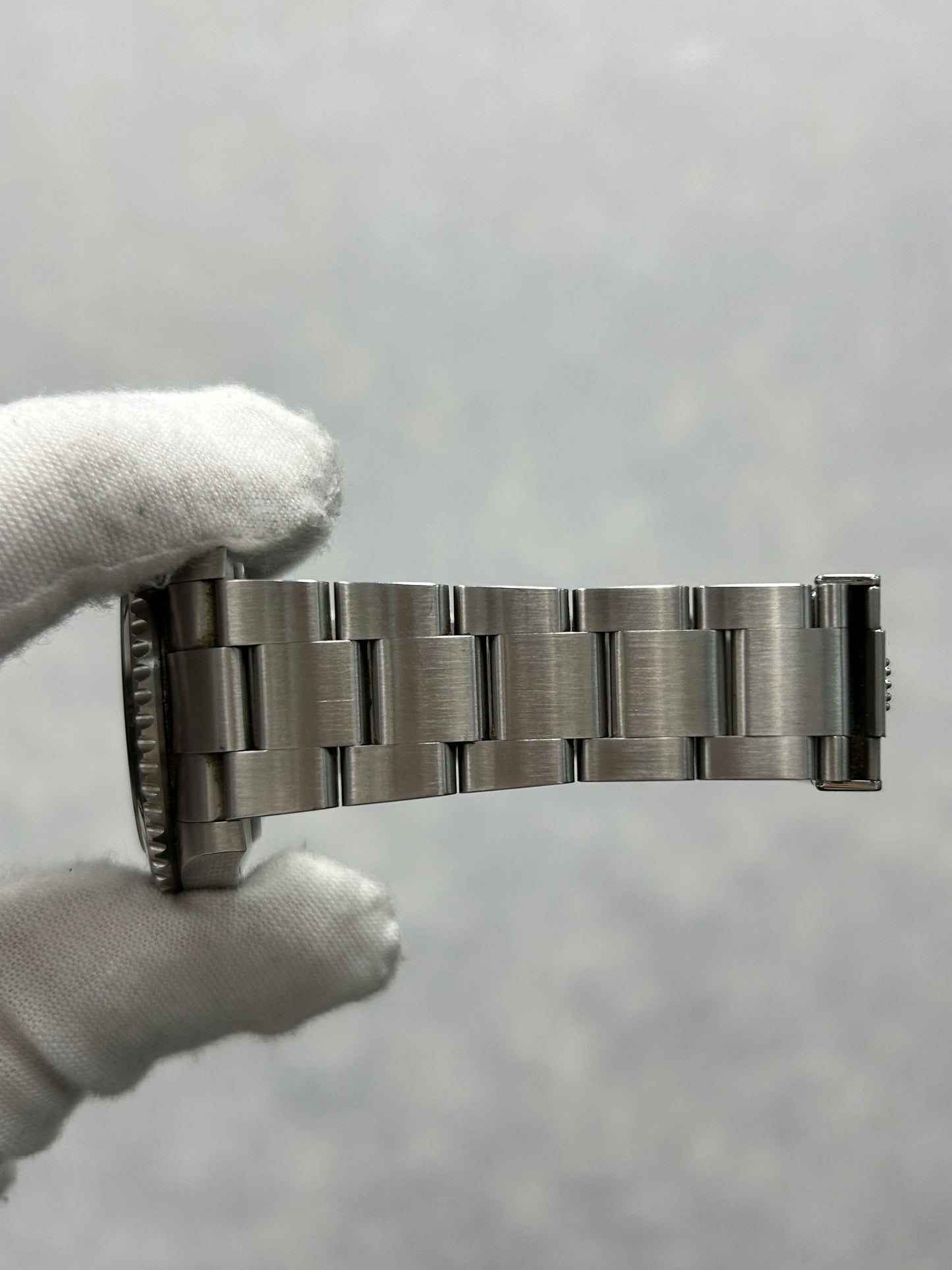 Rolex Submariner 124060 with Card