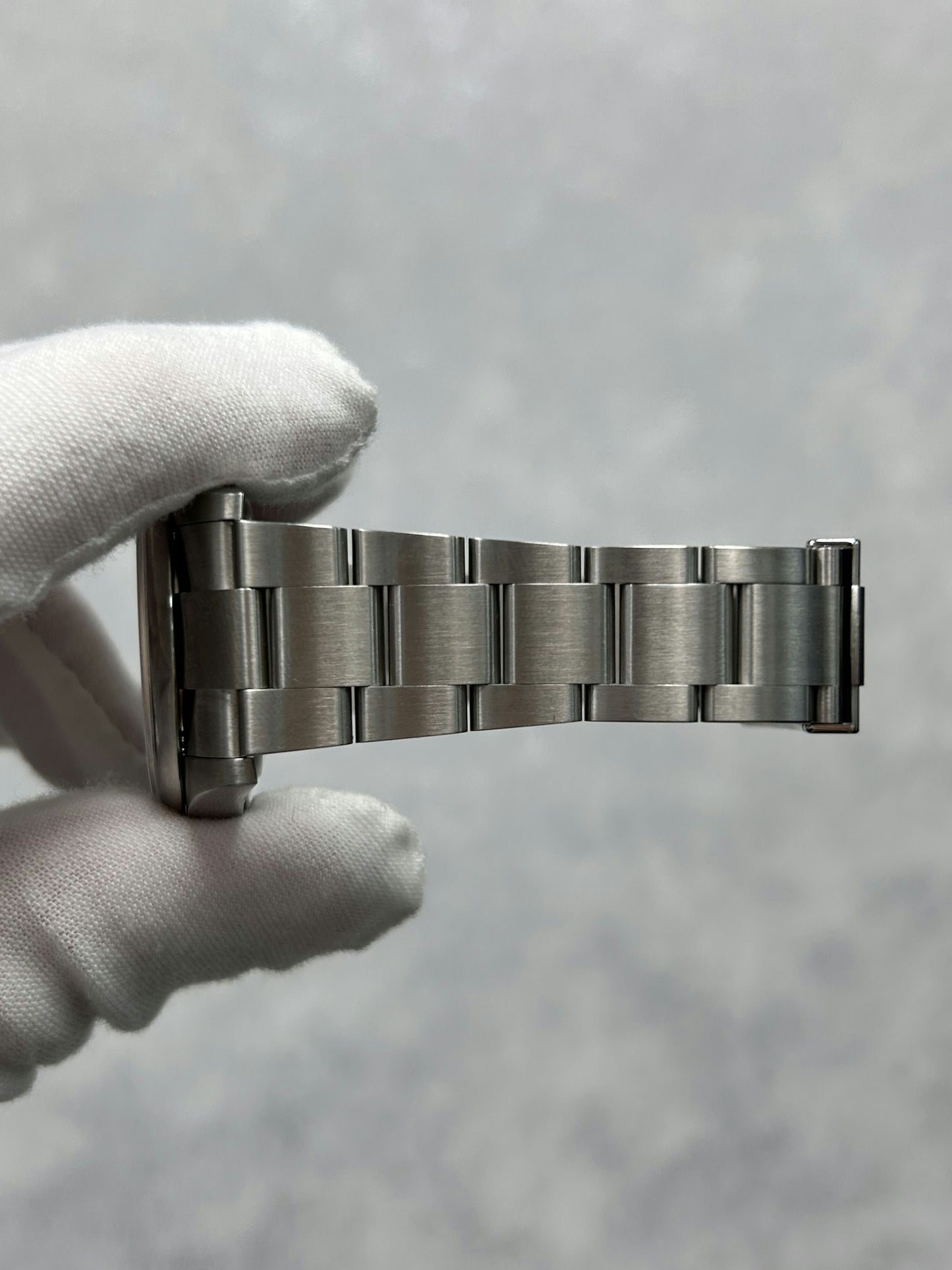 Rolex Oyster Perpetual 124300 with Card
