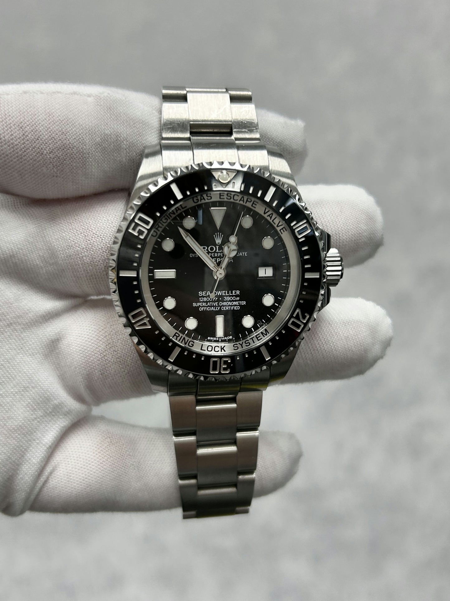 Rolex Sea-Dweller 116660 with Card