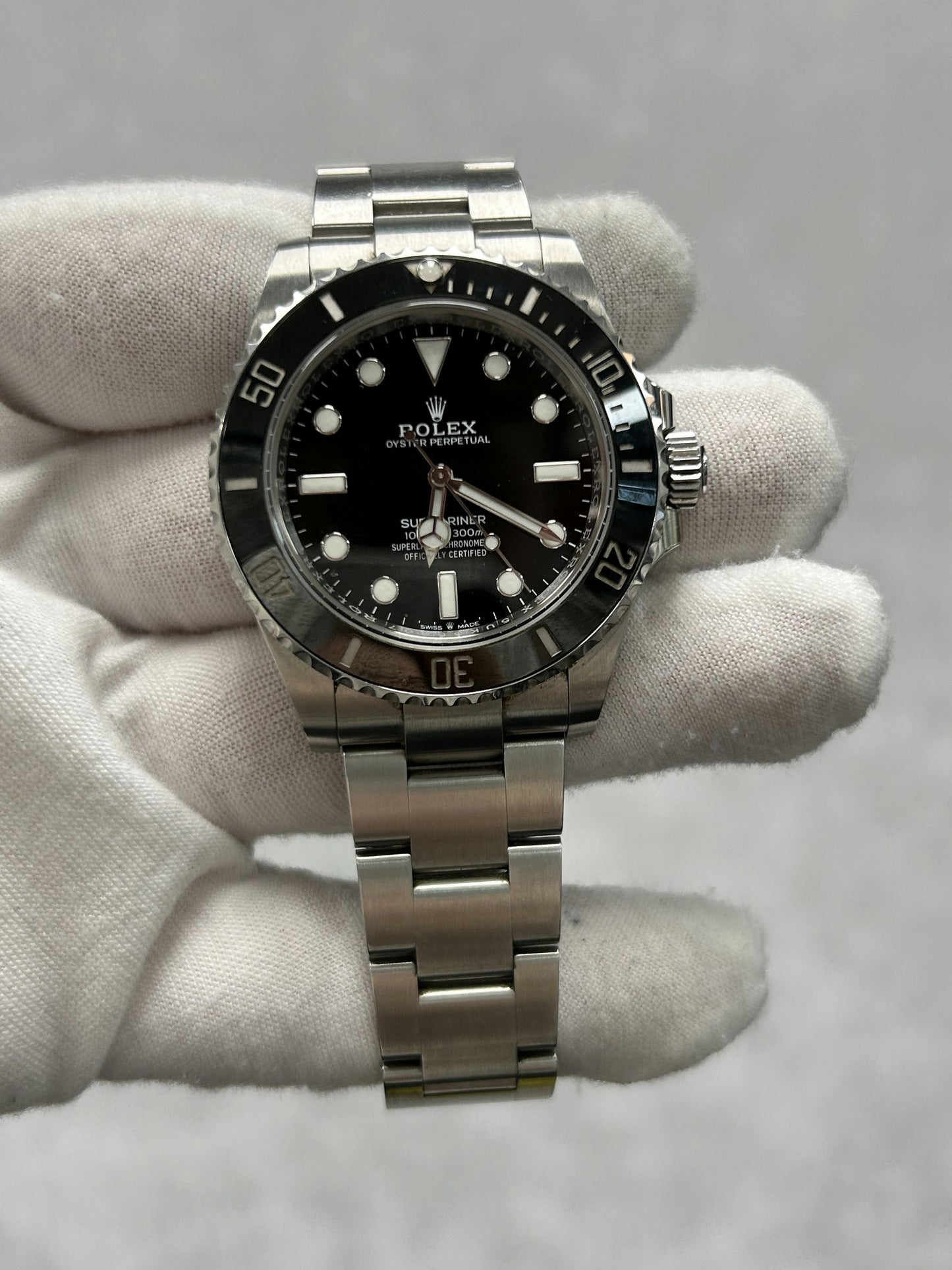 Rolex Submariner 124060 with Card