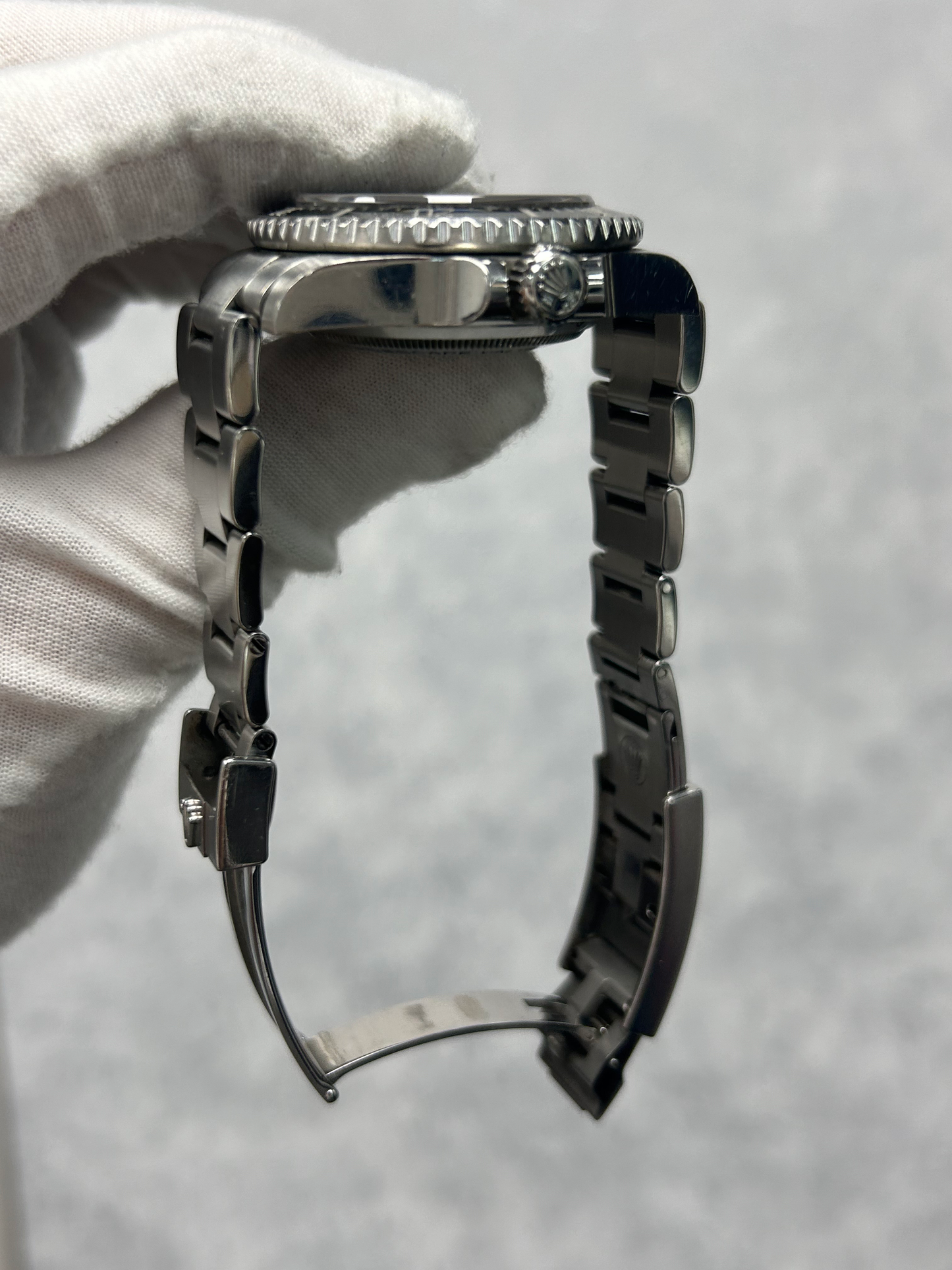 Rolex Sea-Dweller 116600 with Card