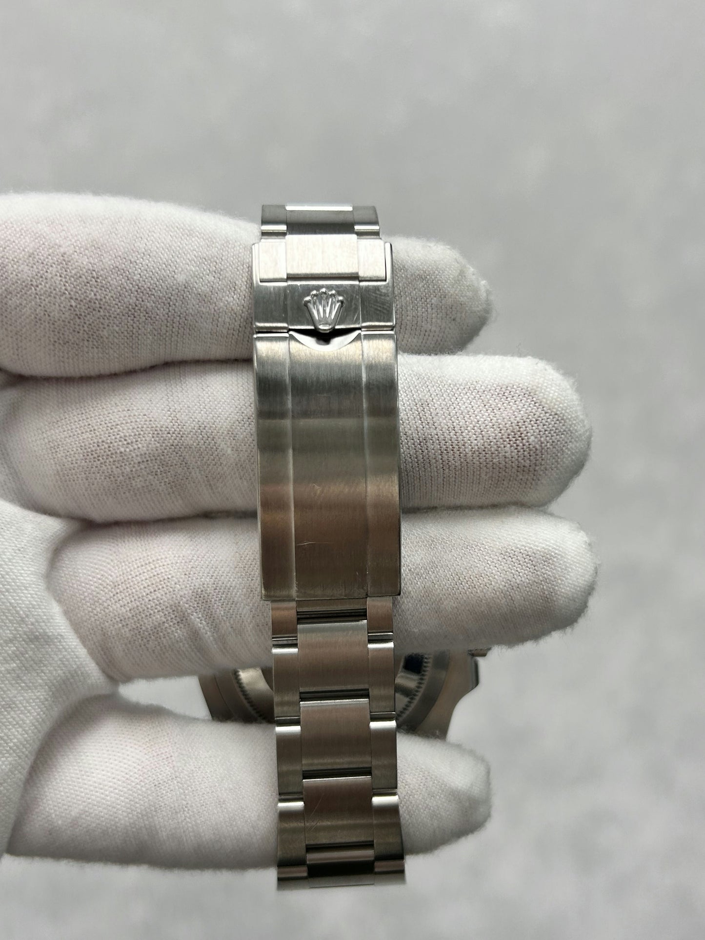 Rolex Submariner 114060 with Card