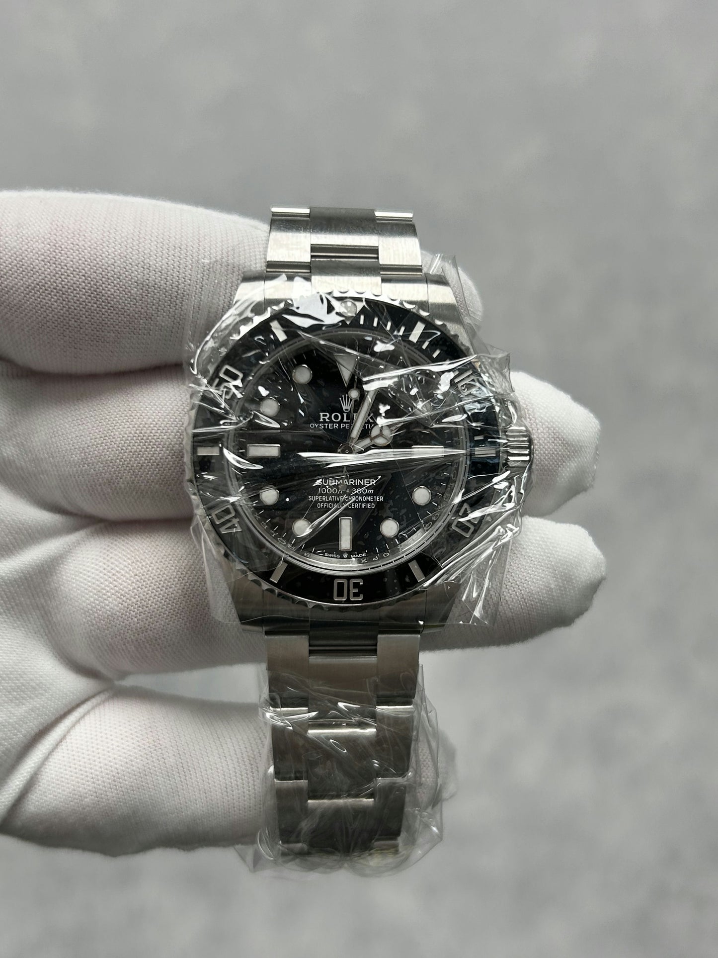 Rolex Submariner Date 124060 with Card