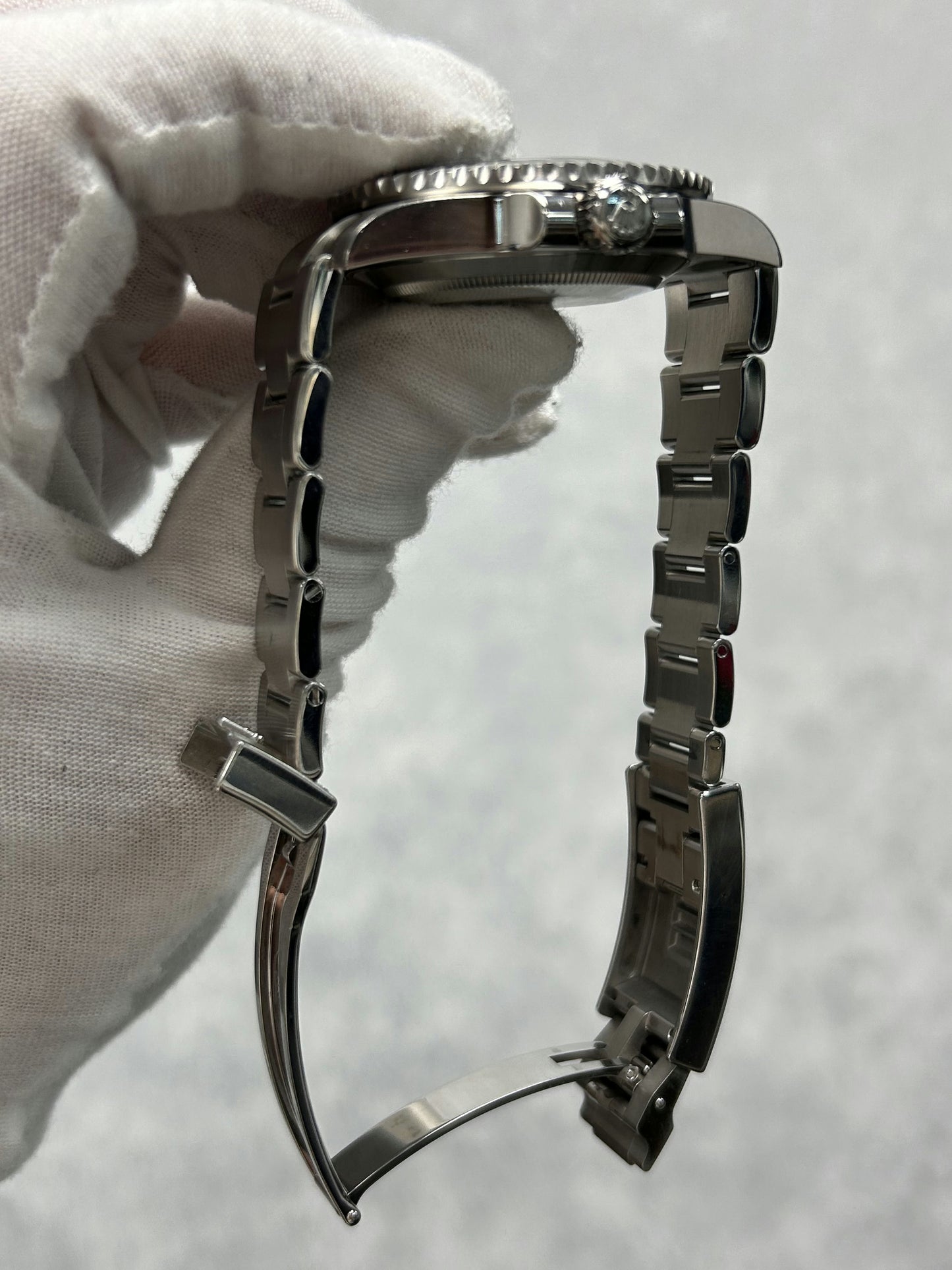 Rolex Submariner 114060 with Card