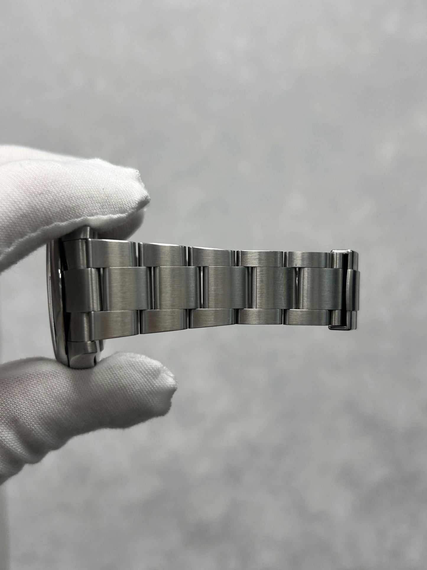 Rolex Oyster Perpetual 124300 with Card
