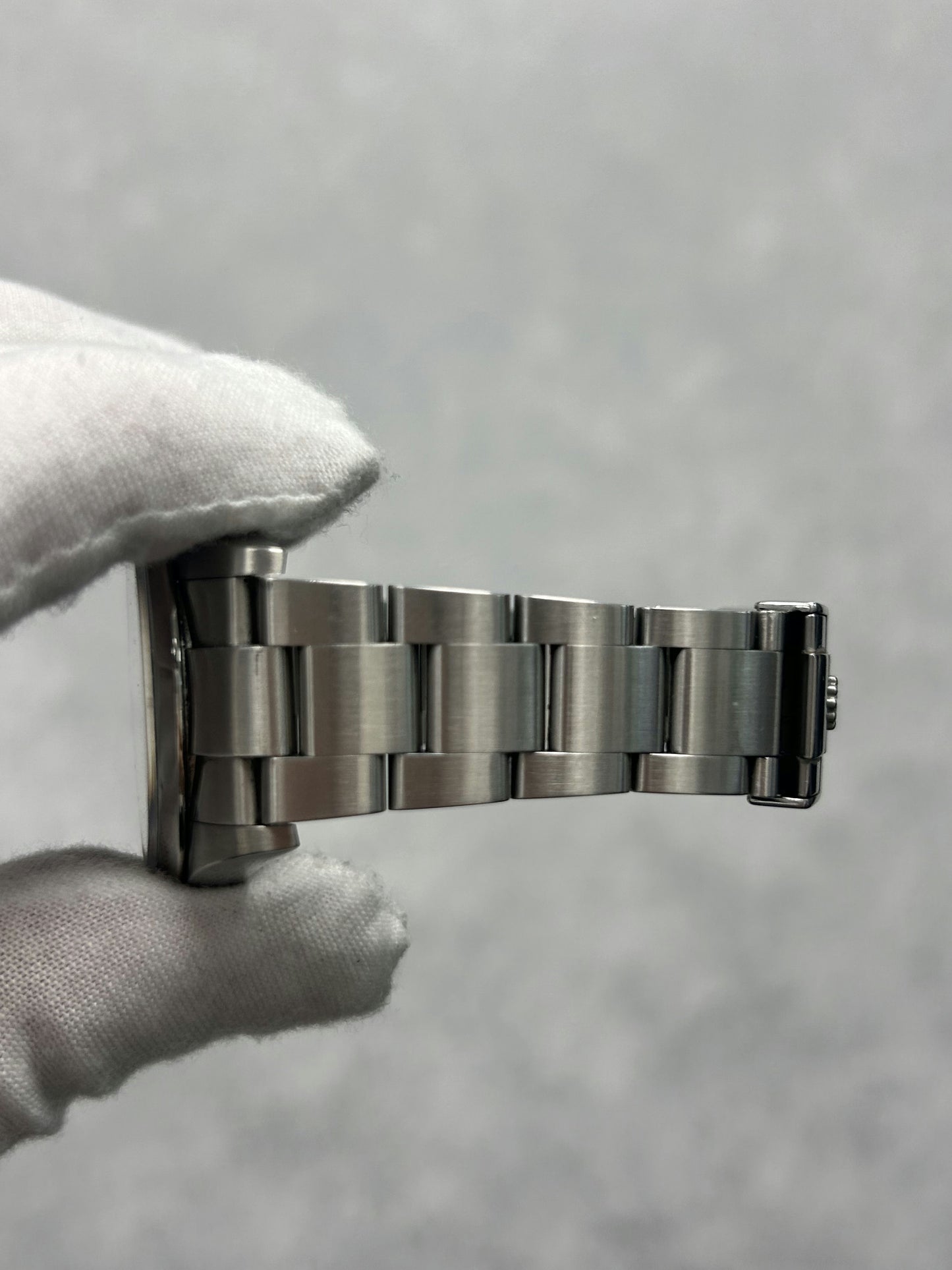 Rolex Explorer 214270