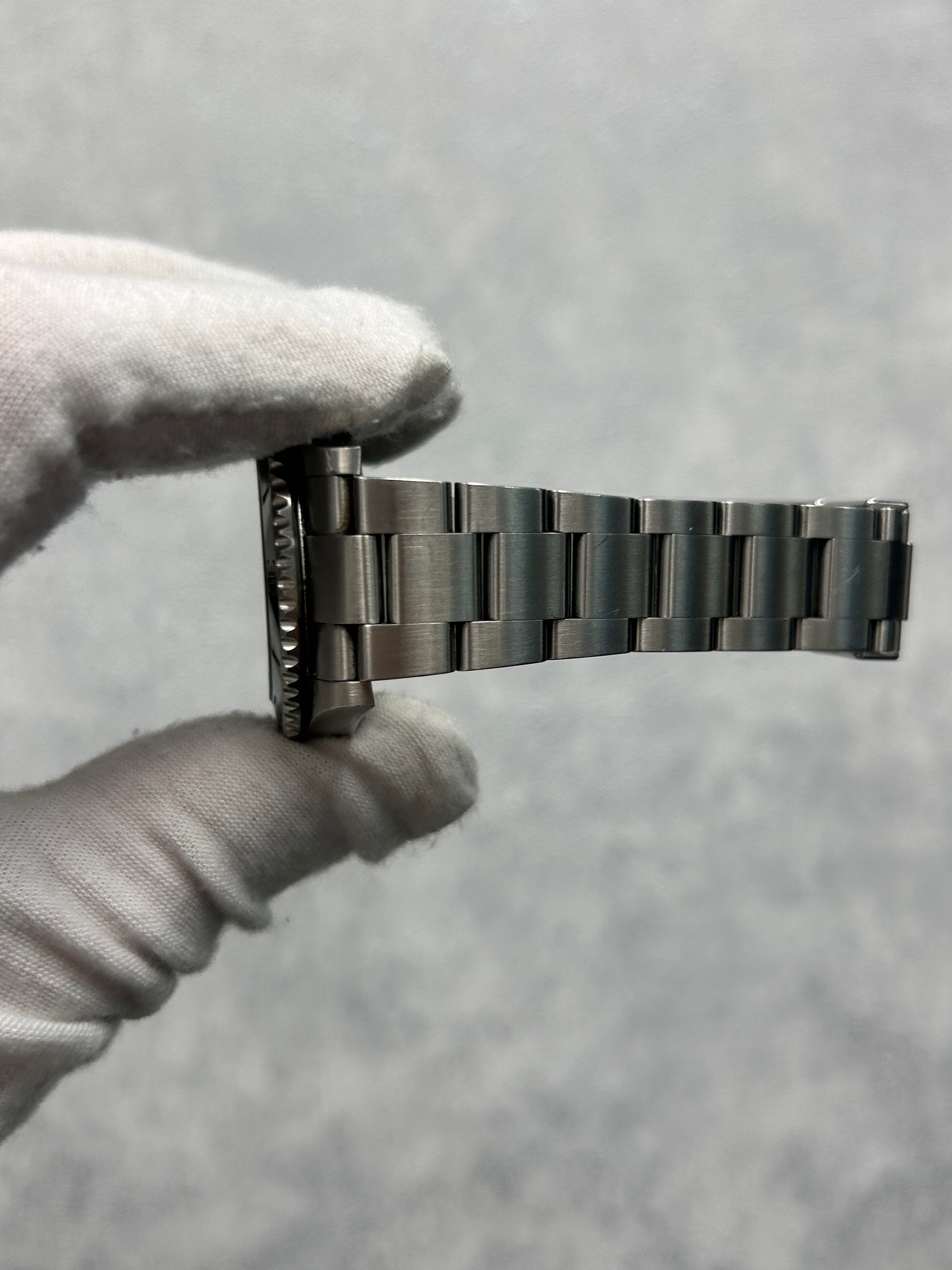 Rolex Submariner 124060 with Card