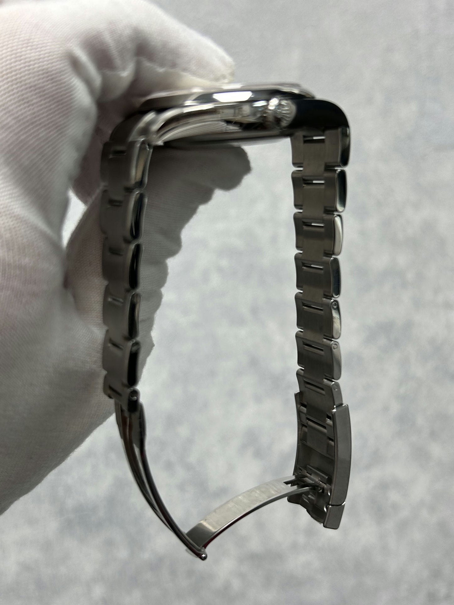 Rolex Oyster Perpetual 124300 with Card