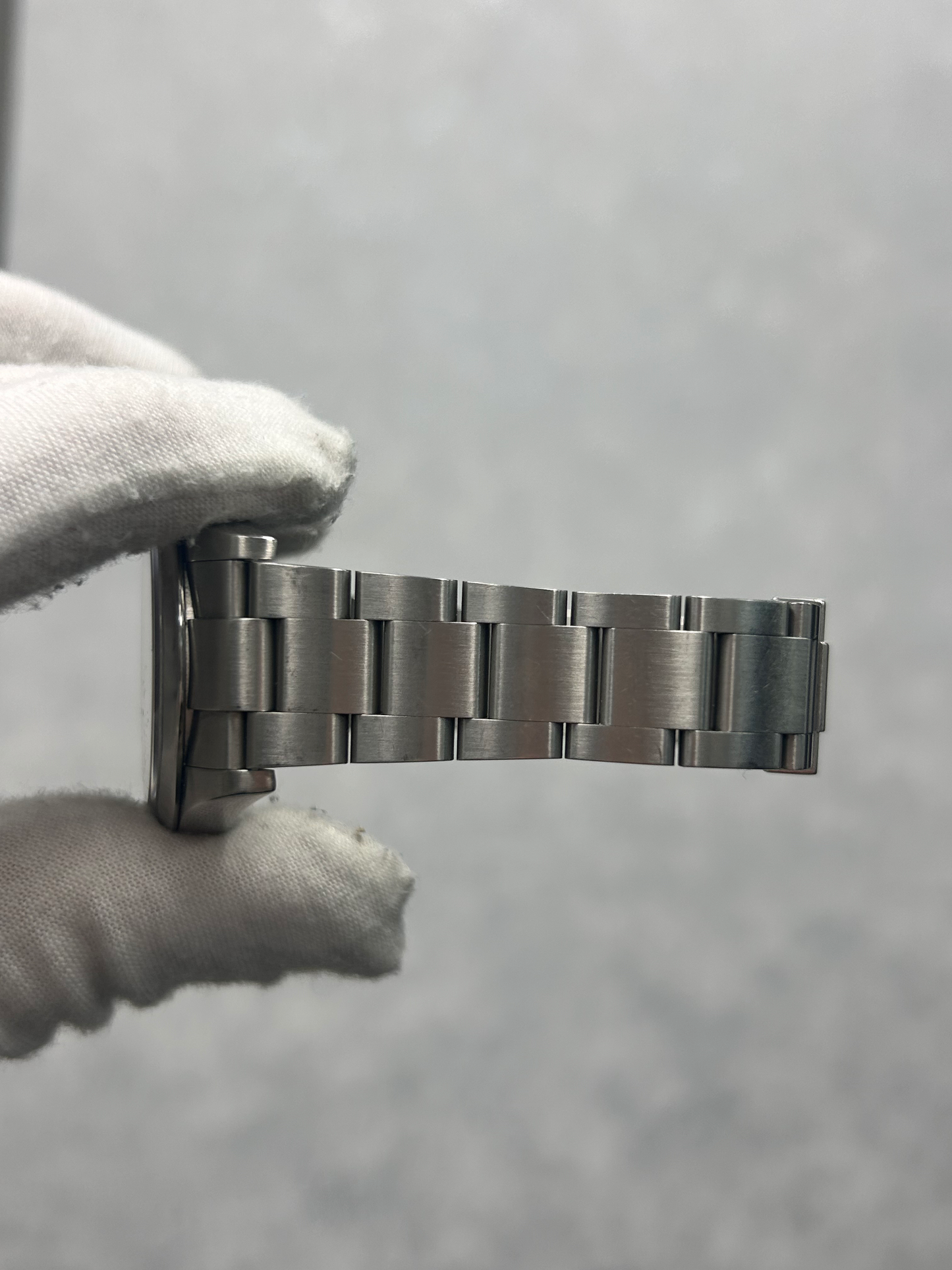 Rolex Explorer 214270 with Card