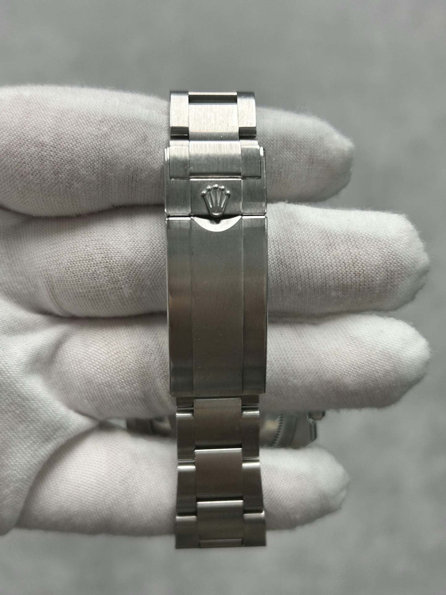 Rolex Submariner 114060 with Card