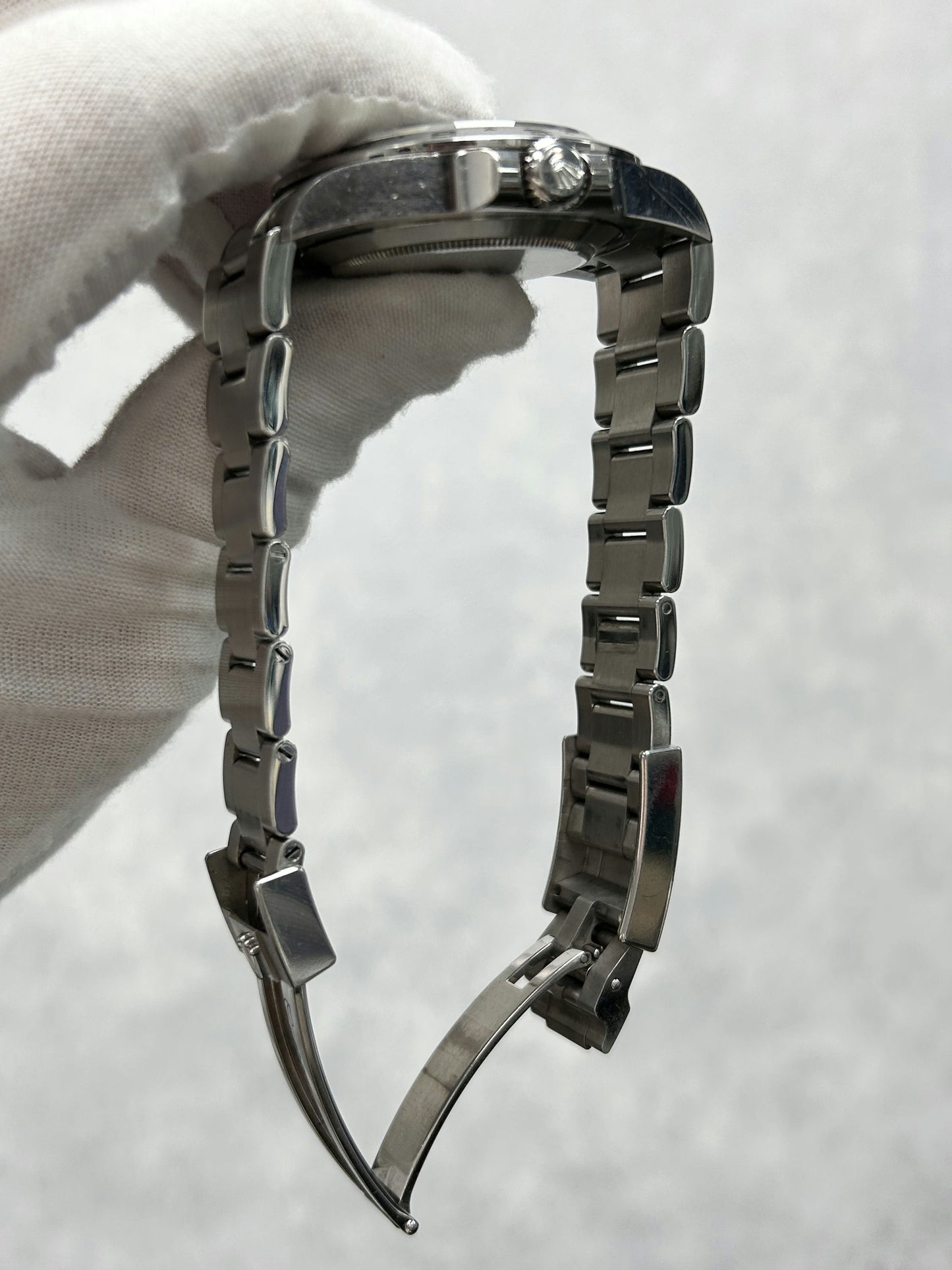 Rolex Explorer II 226570 with Card