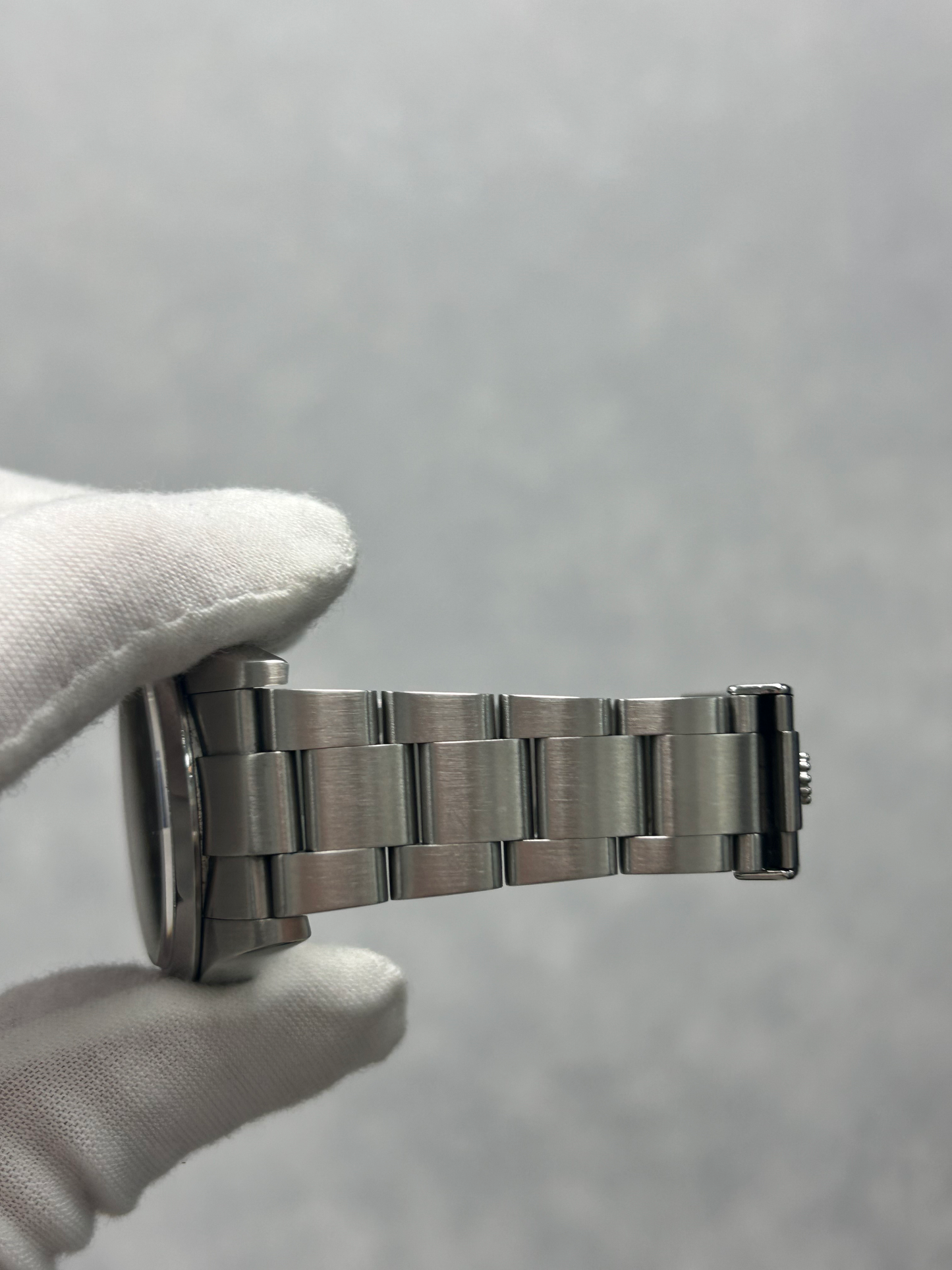 Rolex Explorer I 214270
