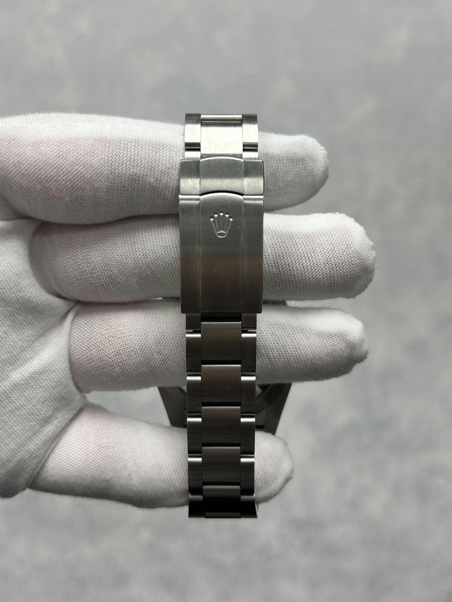 Rolex Oyster Perpetual 124300 with Card