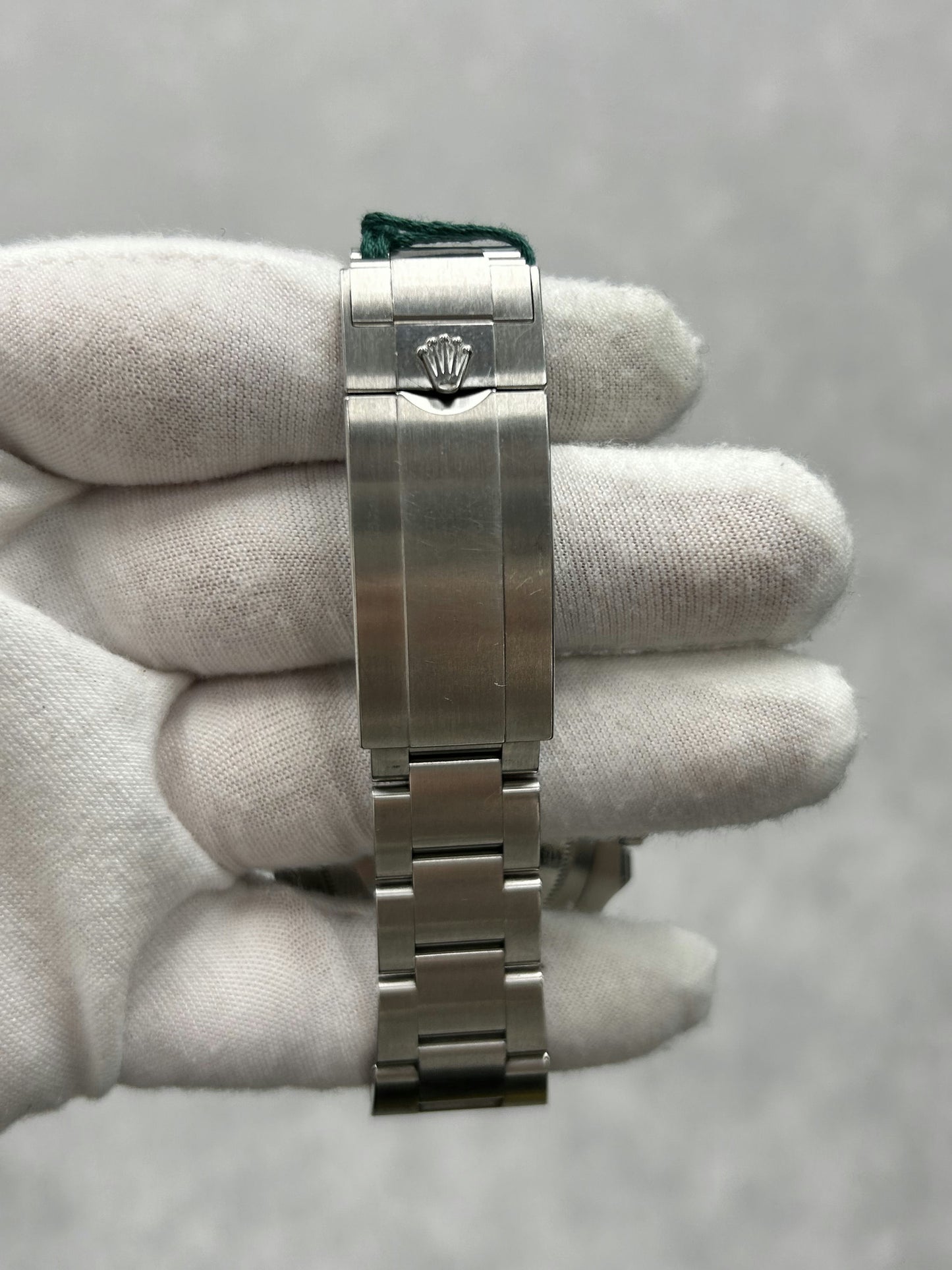 Rolex Submariner 124060 with Card
