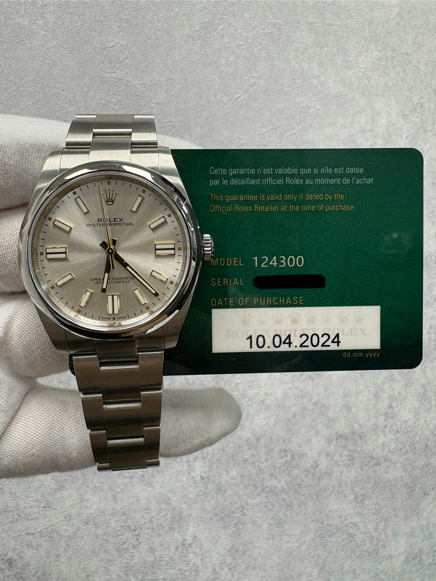 Rolex Oyster Perpetual 41 124300 with Card