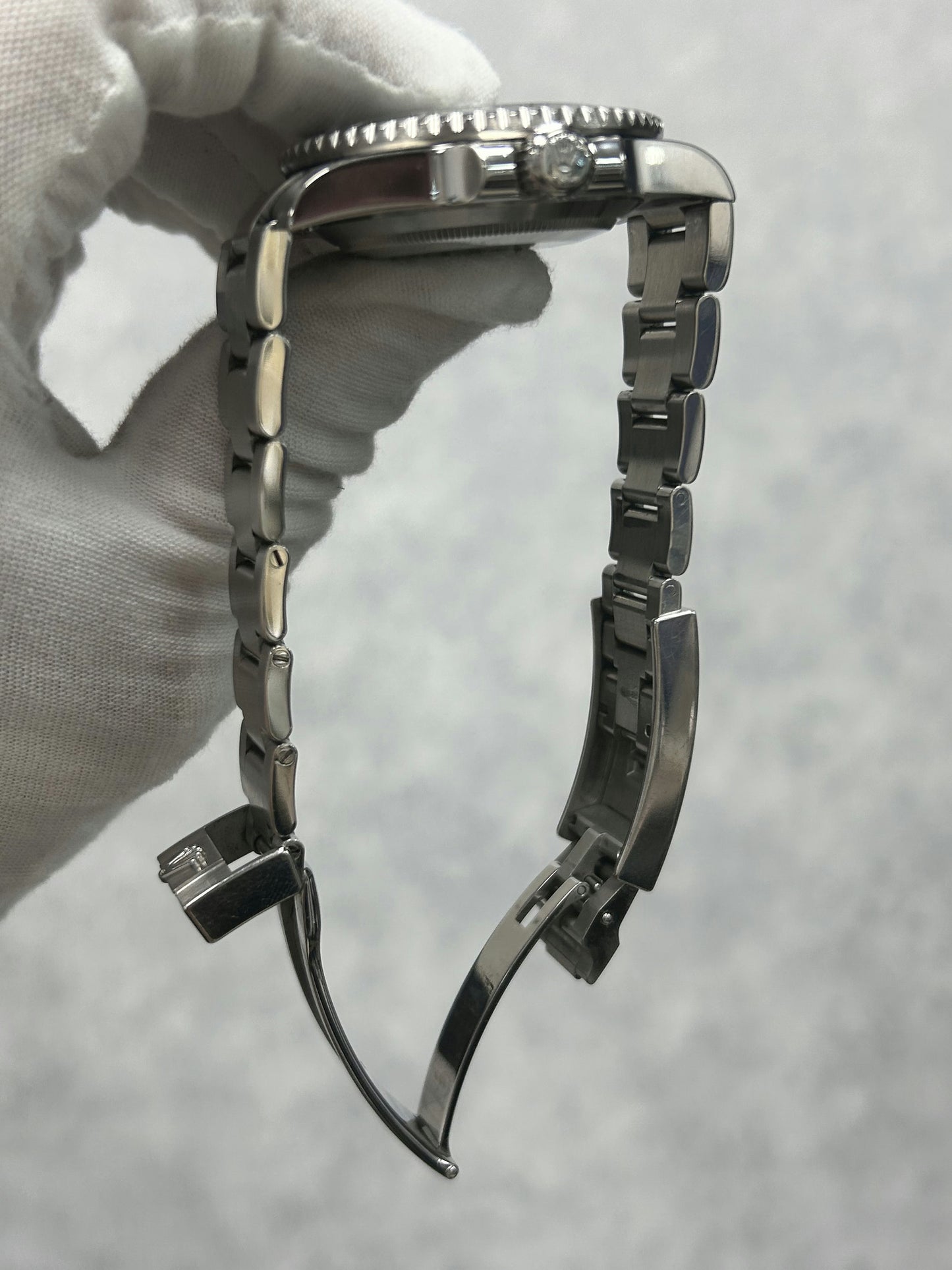 Rolex Submariner 114060 with Card