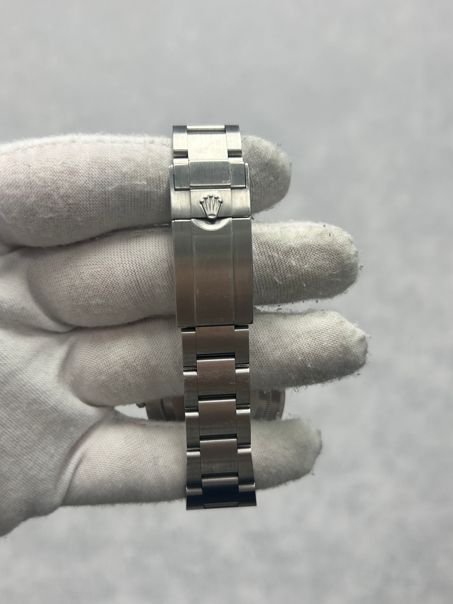 Rolex Explorer 214270 with Card
