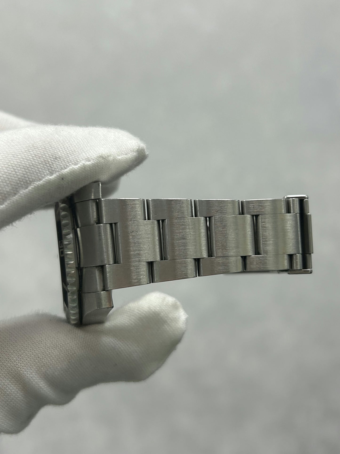 Rolex Submariner 114060 with Card