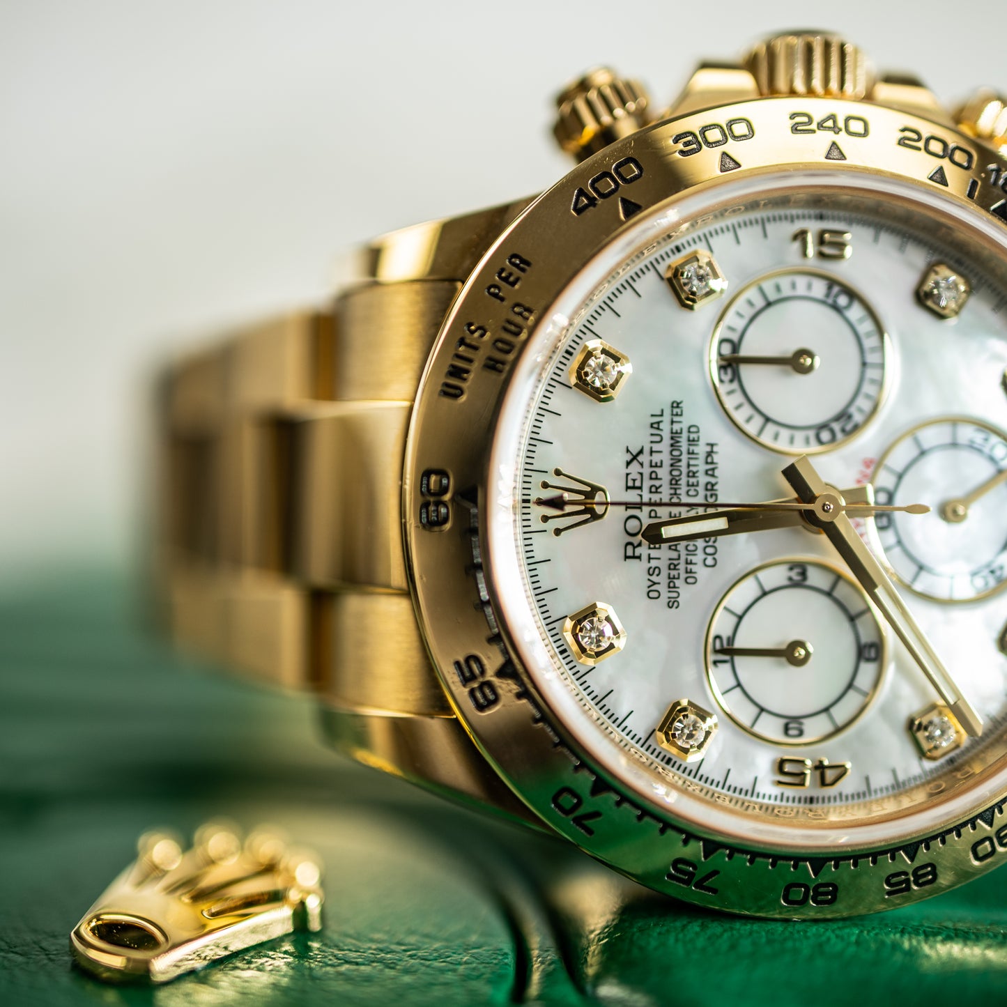 Rolex Daytona 116508NG Mother of Pear Dial Full Set