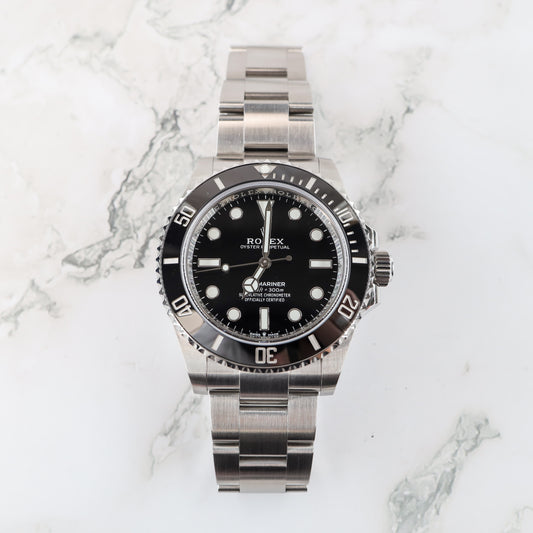 Rolex Submariner 124060 with Card