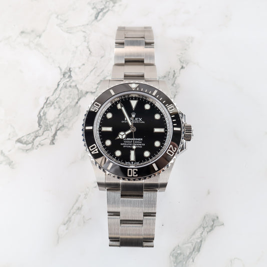 Rolex Submariner 124060 with Card