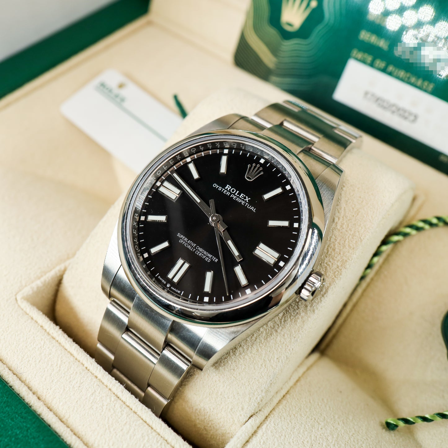 Rolex Oyster Perpetual 124300 Full Set