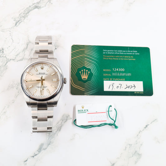 Rolex Oyster Perpertual 124300 with Card