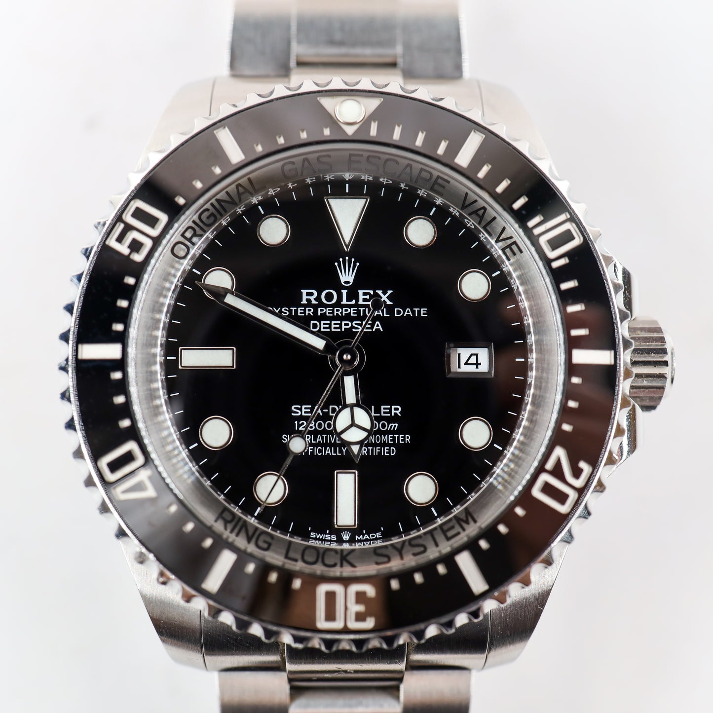 Rolex Sea-Dweeler 126660 with Card