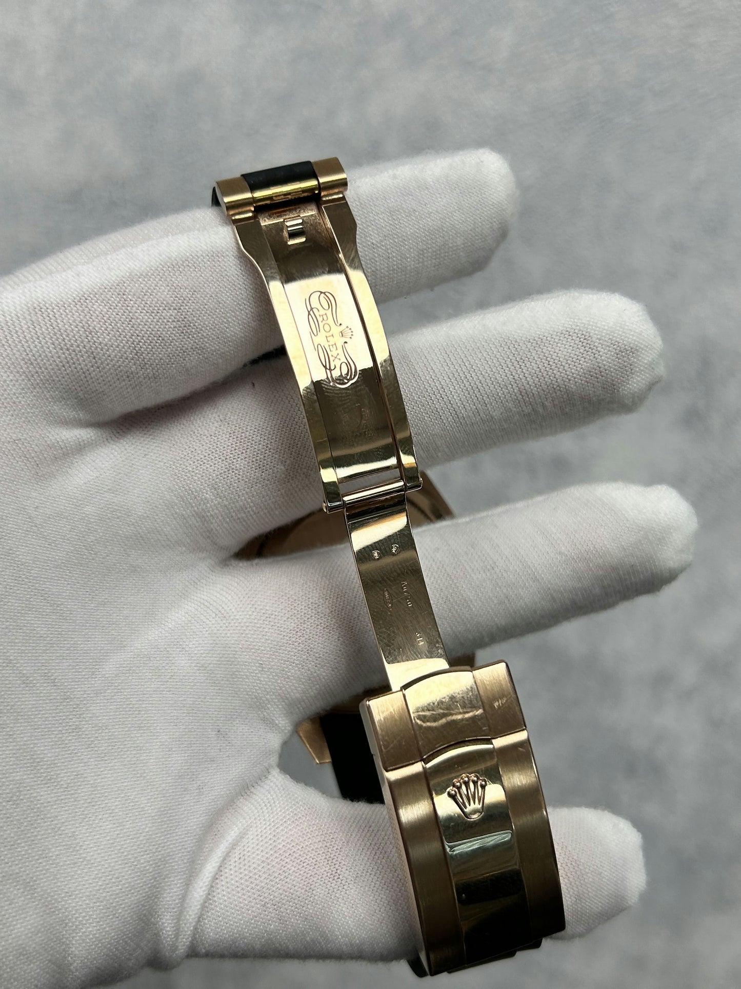 Rolex Sky-Dweller 326235